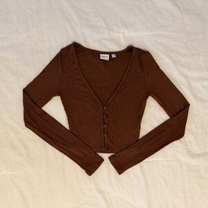 Aritzia Sunday Best Quincy Longsleeve Crop Top in Cognac